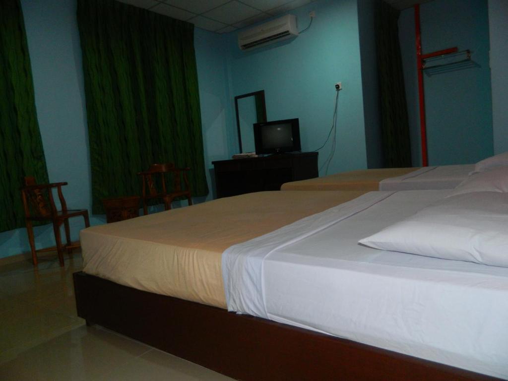 River Side Hotel Mersing Room photo