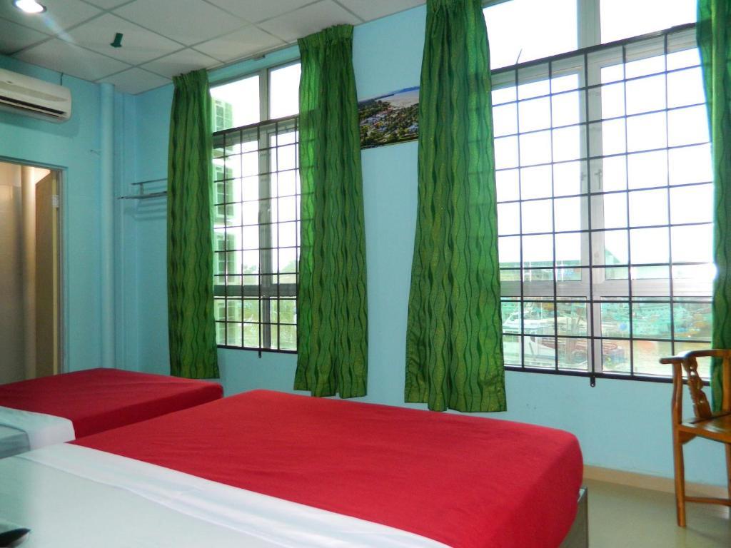 River Side Hotel Mersing Room photo