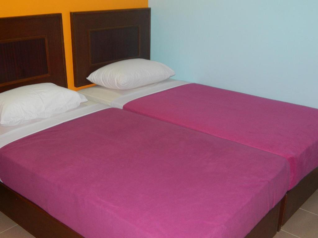 River Side Hotel Mersing Room photo