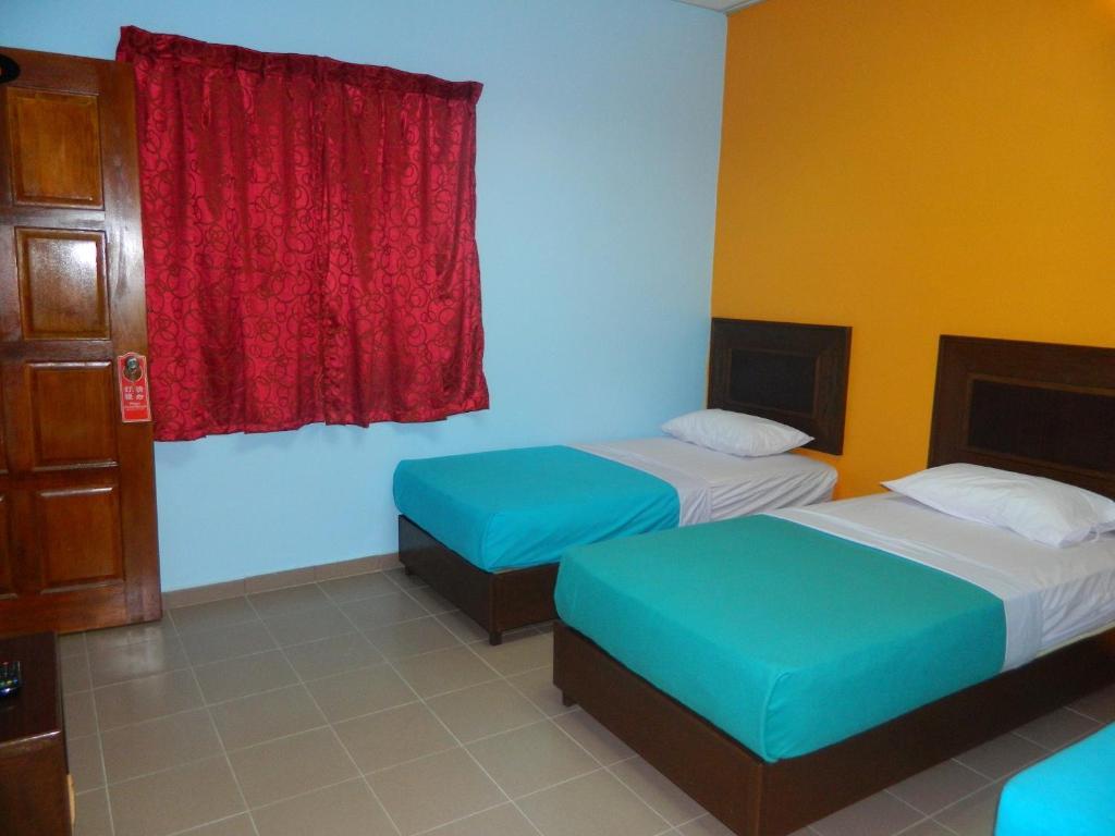 River Side Hotel Mersing Room photo
